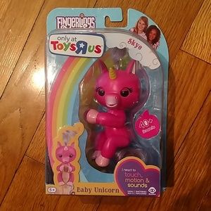 Fingerlings Baby Unicorn